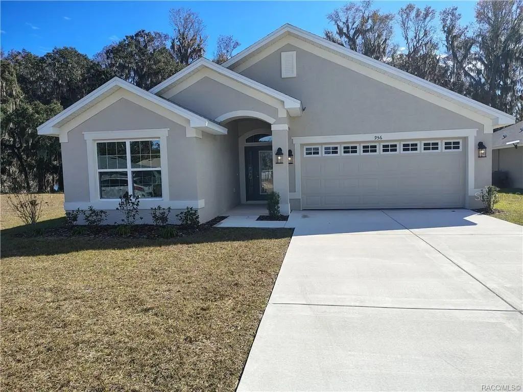 1110 HERON POINT DR, Inverness, FL 34453