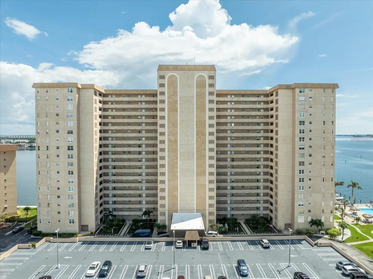 5200 BRITTANY DR S #303, St Petersburg, FL 33715