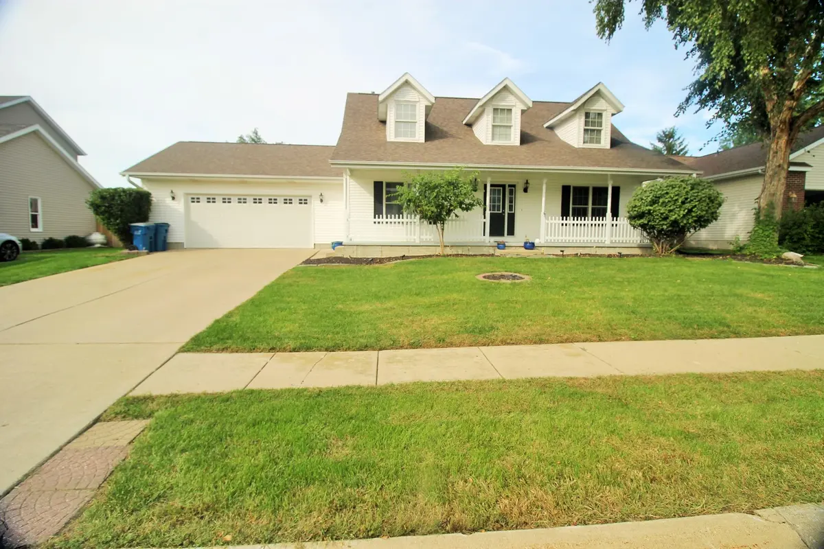 905 25th Avenue CT, Silvis, IL 61282