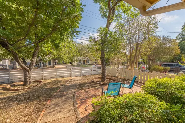 6107 Felix Ave, Austin, TX 78741