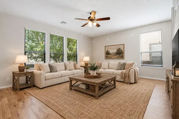 280 Cordero DR, San Marcos, TX 78666