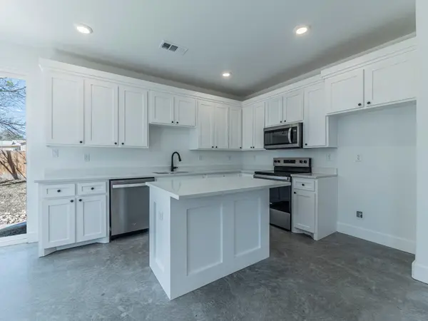 1010 E Marble ST #B, Burnet, TX 78611