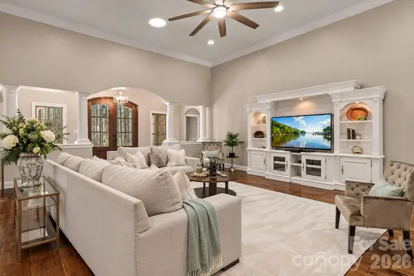 4950 River Hills DR, Denver, NC 28037