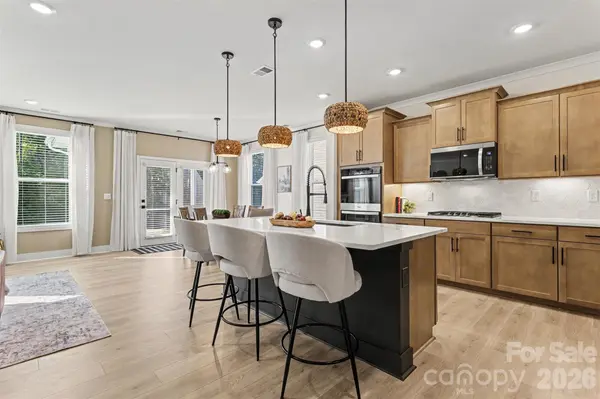 7513 Bainbridge RD, Sherrills Ford, NC 28673