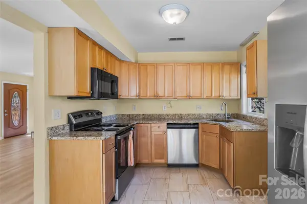 221 Old US 70 HWY E, Black Mountain, NC 28711