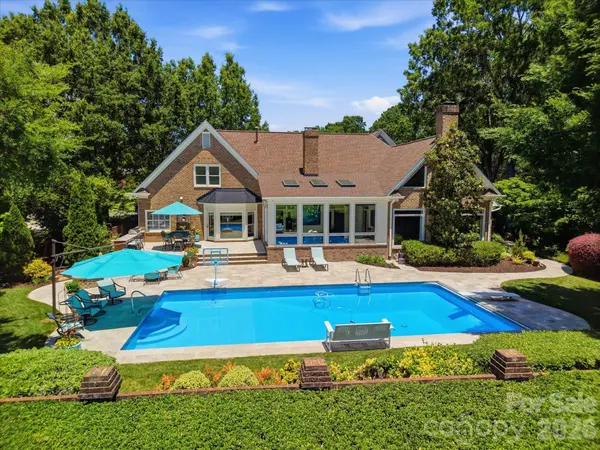 5617 Providence Country Club DR, Charlotte, NC 28277