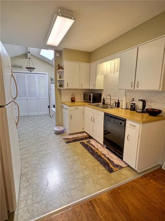 13200 logan LN, Lenexa, KS 66215