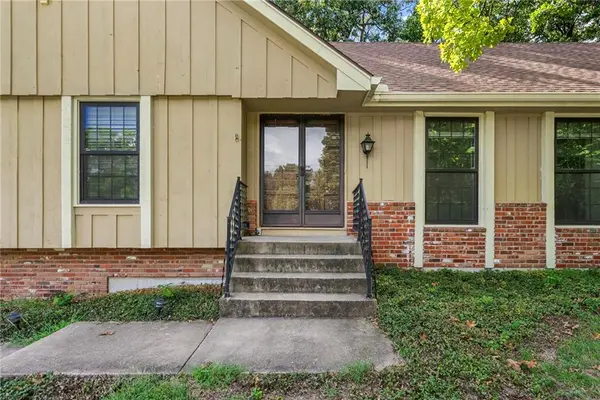 4724 Mullen RD, Shawnee, KS 66216