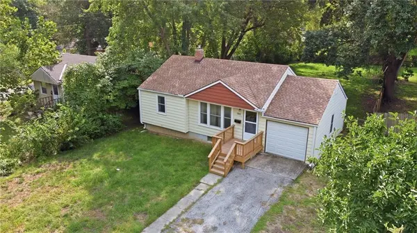 9209 67th TER #E, Raytown, MO 64133