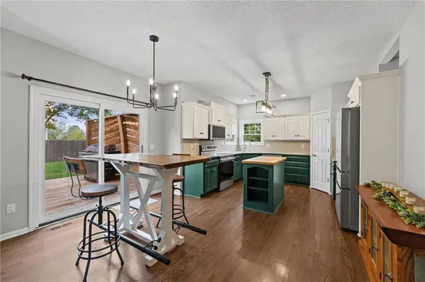 18390 Butternut ST, Gardner, KS 66030