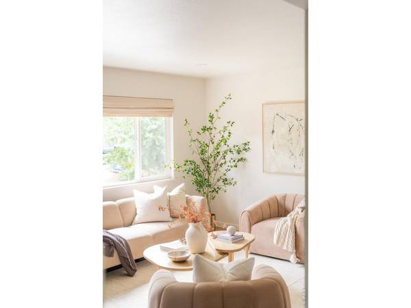 4475 Whitney, Boulder, CO 80305