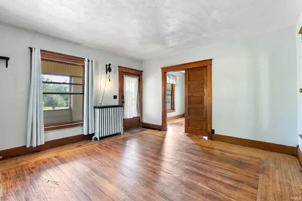 302 W Main ST, Syracuse, IN 46567