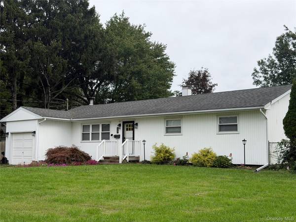 33 Jarvin RD, Port Jefferson Station, NY 11776