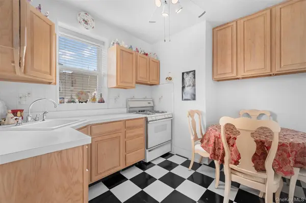 31-72 44th ST, Astoria, NY 11103