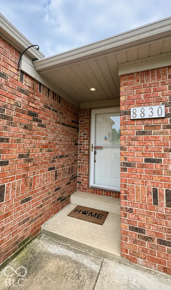 8830 Summer Walk DR E, Indianapolis, IN 46227