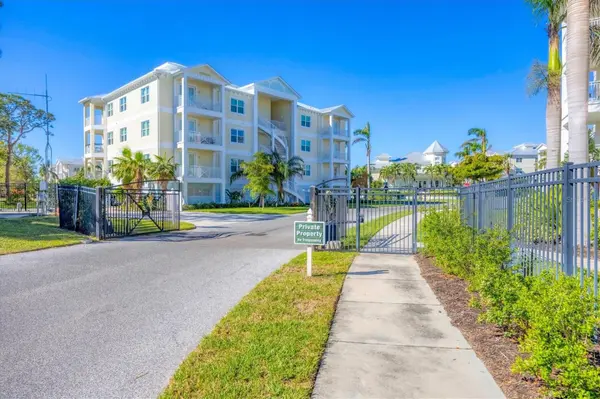 7720 34TH AVE W #101, Bradenton, FL 34209