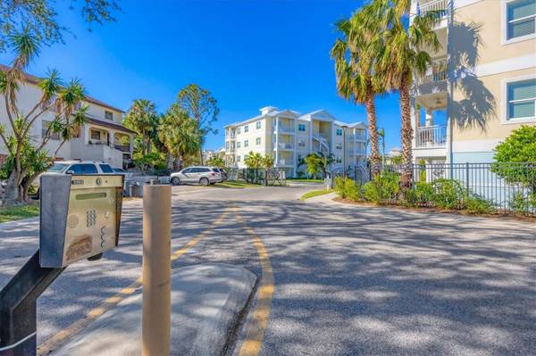 7720 34TH AVE W #101, Bradenton, FL 34209