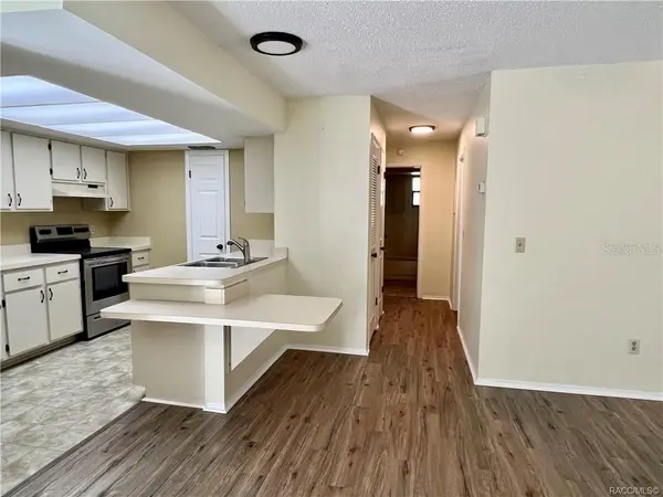8071 W HOMOSASSA TRL, Homosassa, FL 34448