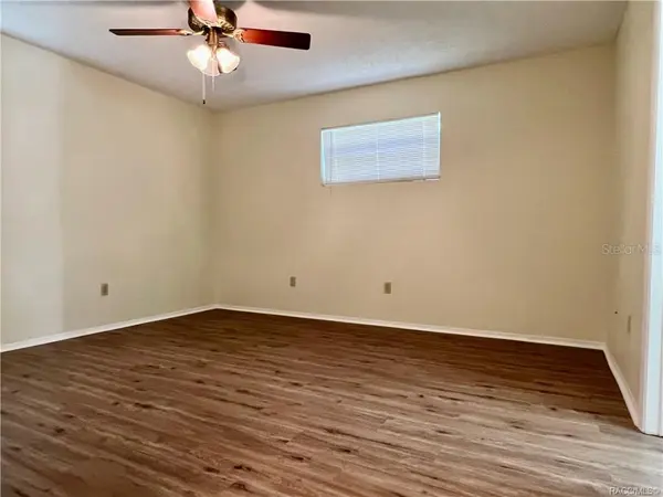 8071 W HOMOSASSA TRL, Homosassa, FL 34448