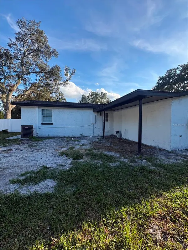 122 E 130TH AVE, Tampa, FL 33612