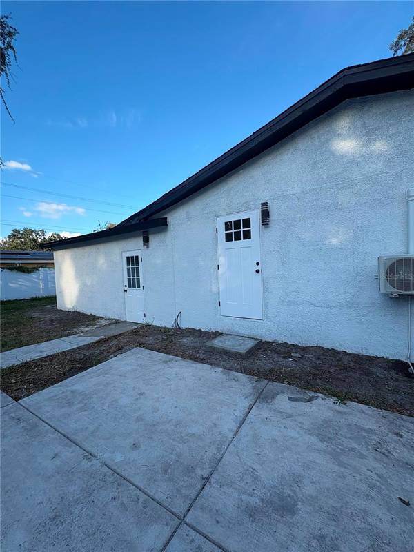 122 E 130TH AVE, Tampa, FL 33612