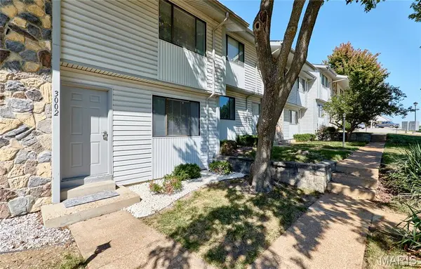 3002 San Souci DR #3002, Lake St Louis, MO 63367