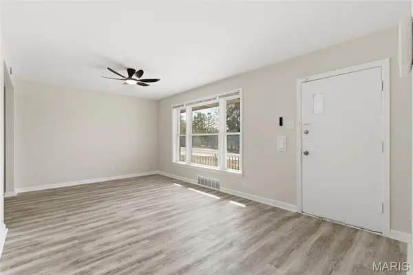 1083 Jennings Station RD, St Louis, MO 63137