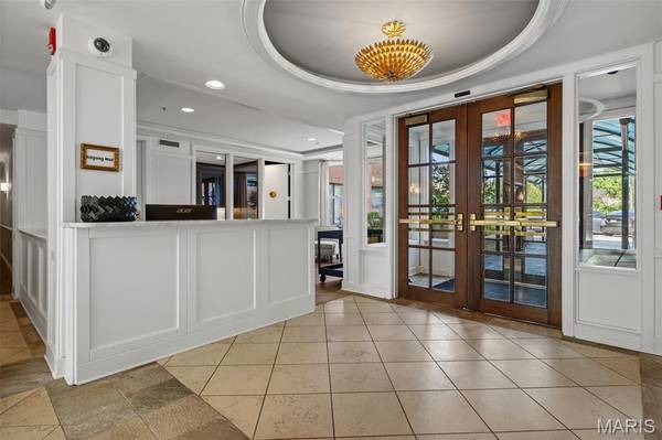 750 S Hanley RD #470, Clayton, MO 63105