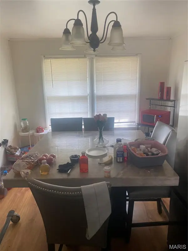 9907 Fonda DR, St Louis, MO 63137