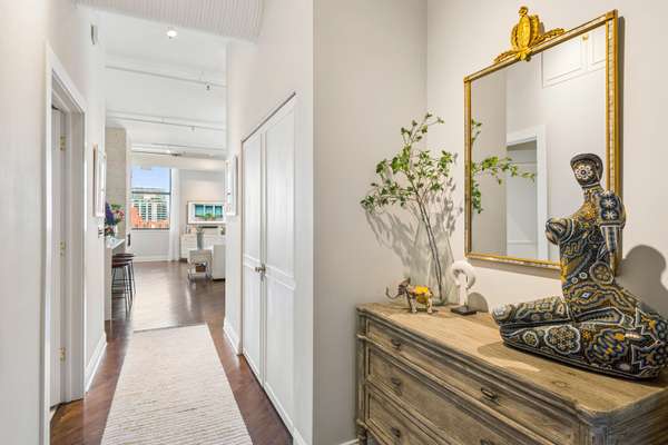 360 W Illinois ST #8A, Chicago, IL 60654