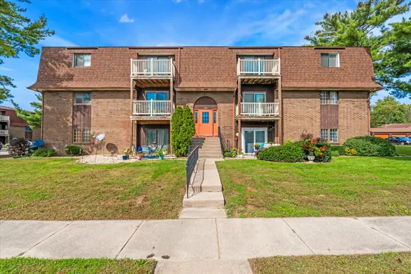 1249 48th AVE #23, East Moline, IL 61244