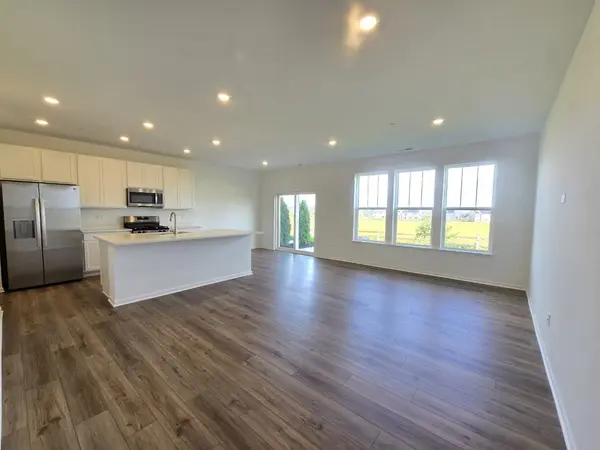 219 Cooney WAY #219, Oswego, IL 60543