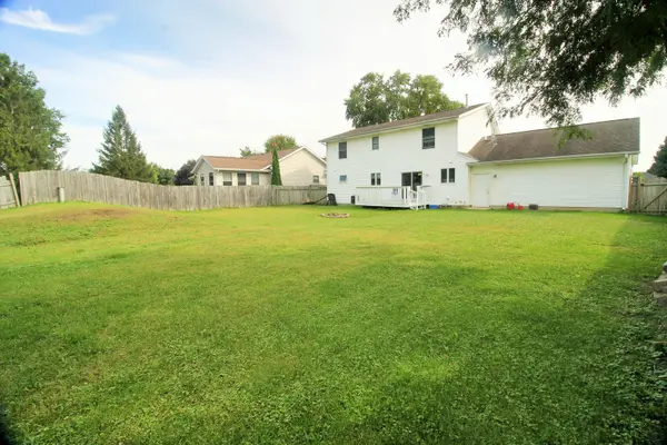 905 25th Avenue CT, Silvis, IL 61282