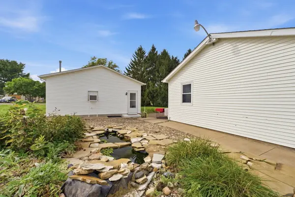 100 5th ST, Sherrard, IL 61281