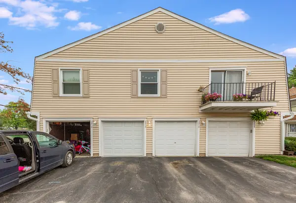 2212 Cardinal CT, Schaumburg, IL 60194