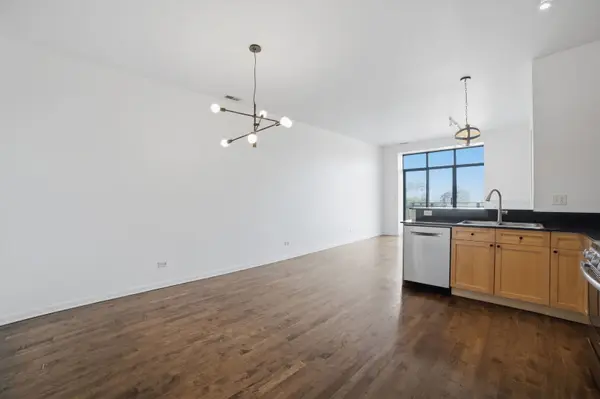 4050 N Lincoln AVE #304, Chicago, IL 60618