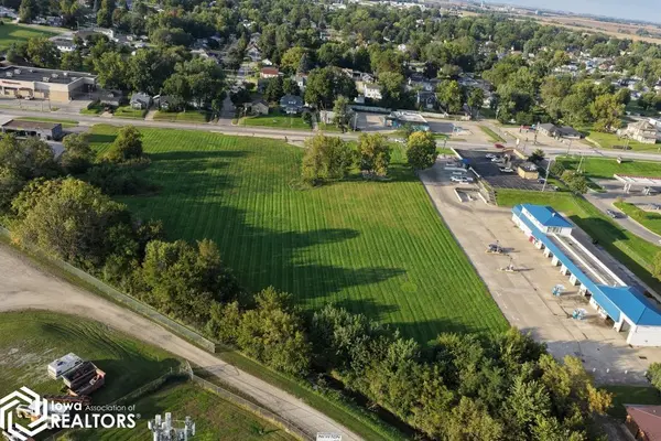 1300 S 2Nd AVE, Newton, IA 50208