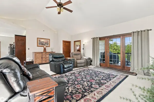 2631 Salem RD, Danville, IA 52623