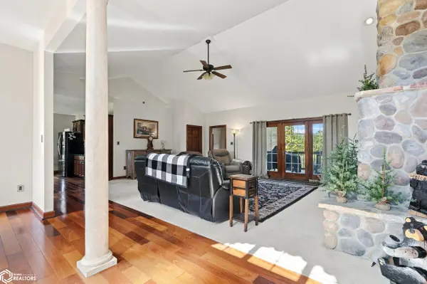 2631 Salem RD, Danville, IA 52623