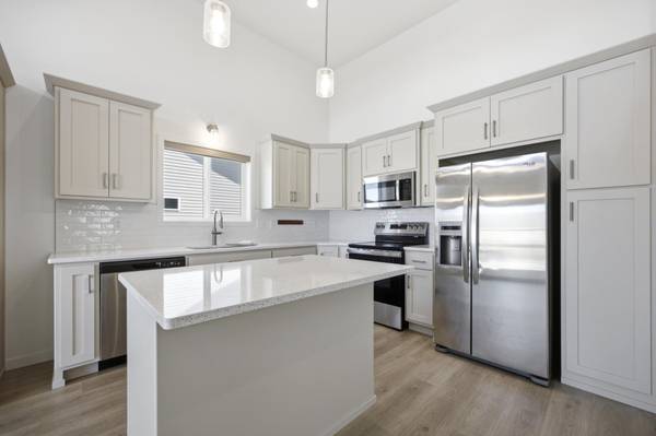3851 19th ST S, Moorhead, MN 56560