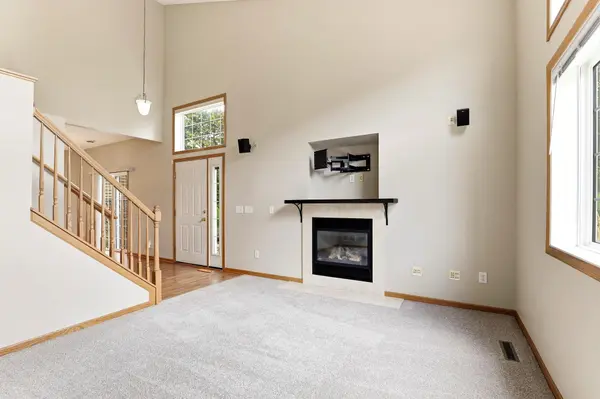 6784 Pine Crest TRL S, Cottage Grove, MN 55016