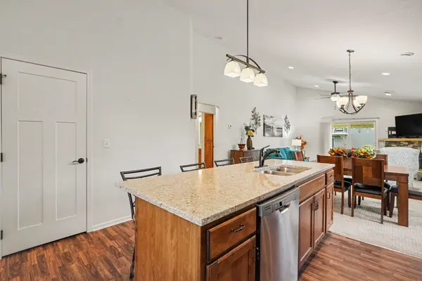 1240 Quail RUN, New Richmond, WI 54017