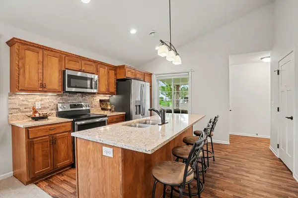 1240 Quail RUN, New Richmond, WI 54017