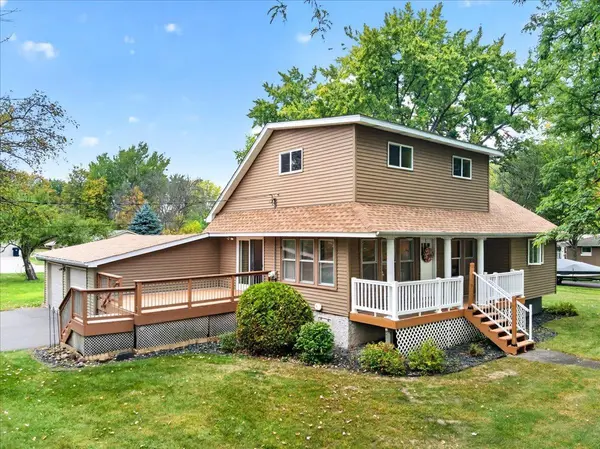11800 Oak ST, Chisago City, MN 55013