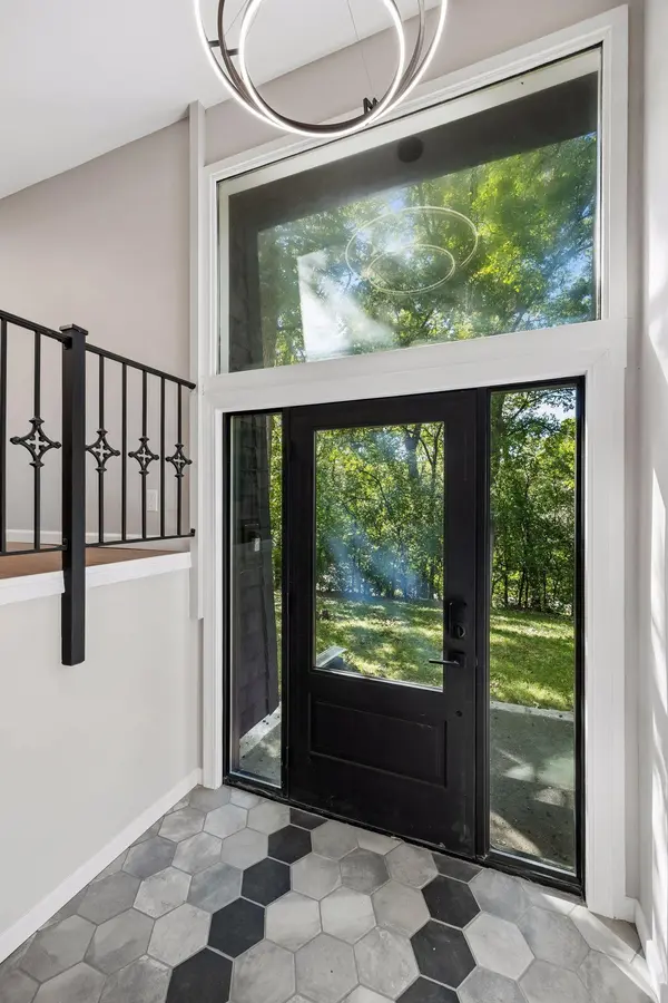 4335 Briarwood DR, Minnetonka, MN 55343