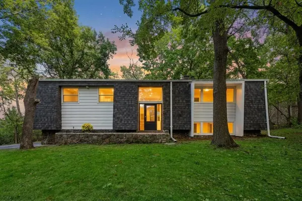 4335 Briarwood DR, Minnetonka, MN 55343