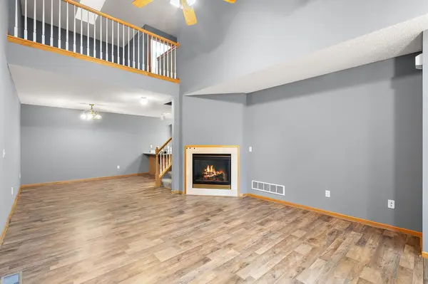 2264 River Rock LN, Shakopee, MN 55379
