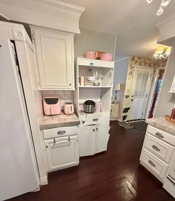 1596 OAKRIDGE CT, Menasha, WI 54952-1233