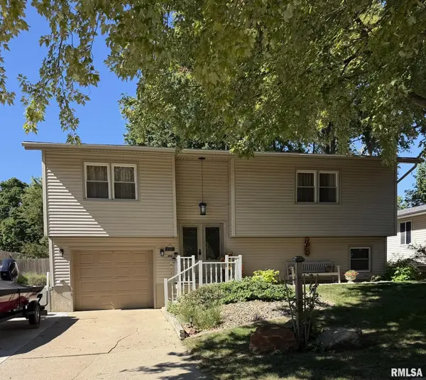 2921 ARLINGTON DR, Springfield, IL 62704