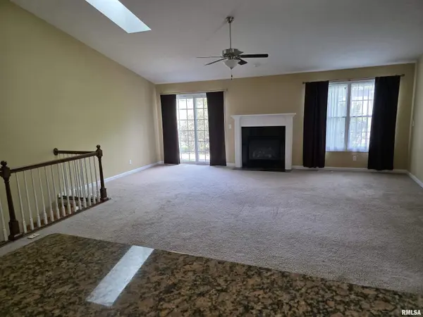 301 Garnet DR #132-B, Morton, IL 61550